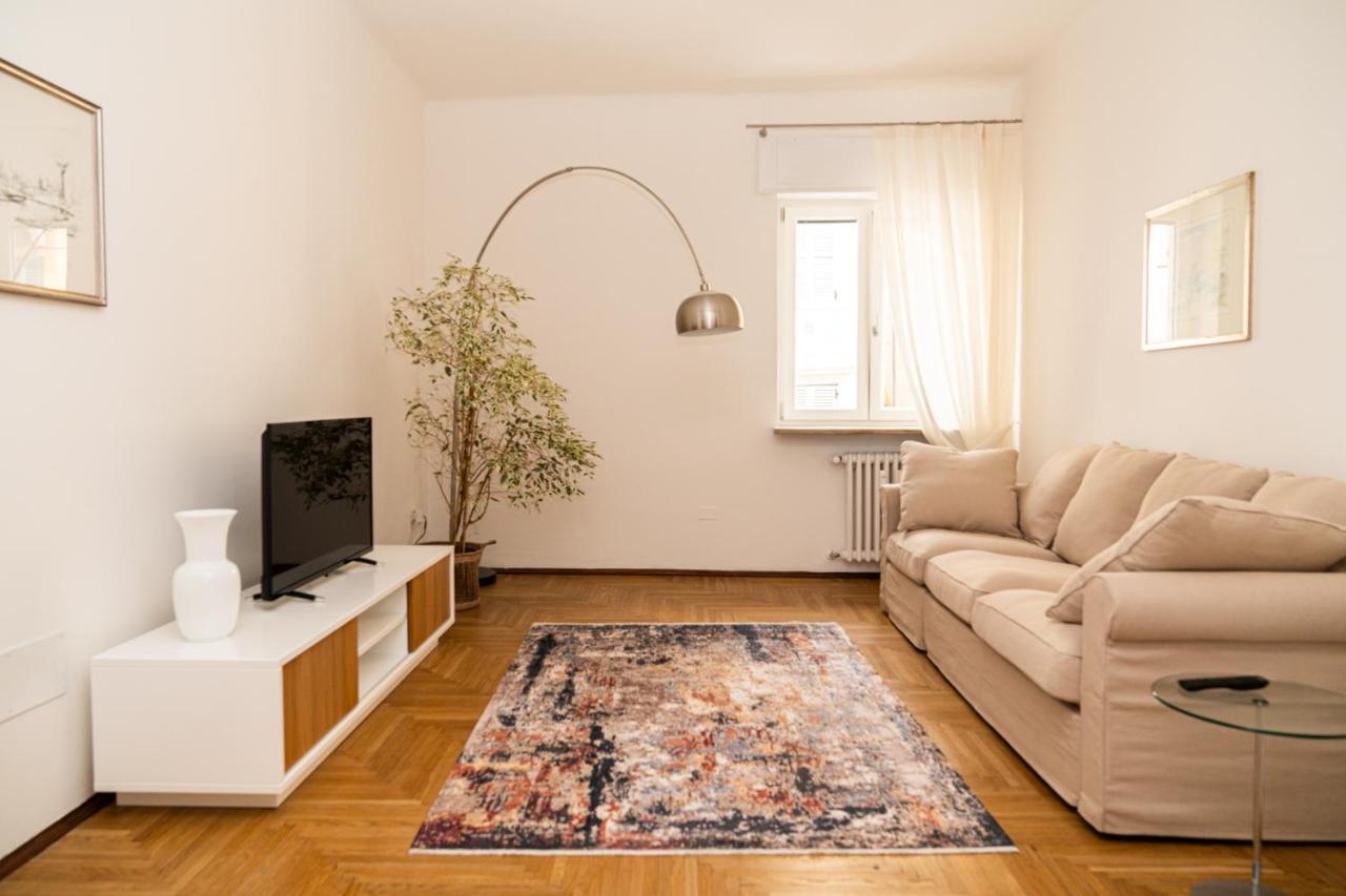 Domus Verona - Elegante Residenza Con Affaccio Su Porta Leoni Εξωτερικό φωτογραφία