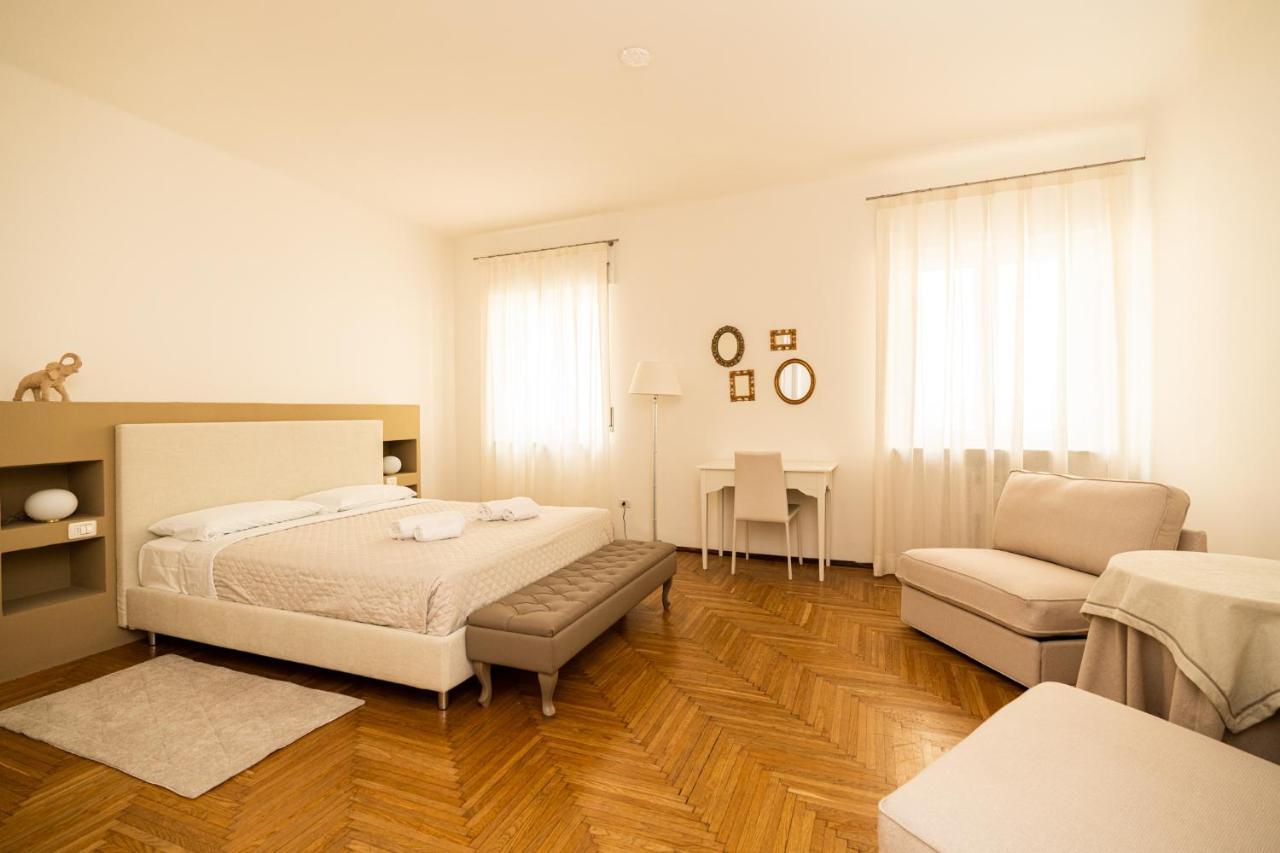 Domus Verona - Elegante Residenza Con Affaccio Su Porta Leoni Εξωτερικό φωτογραφία