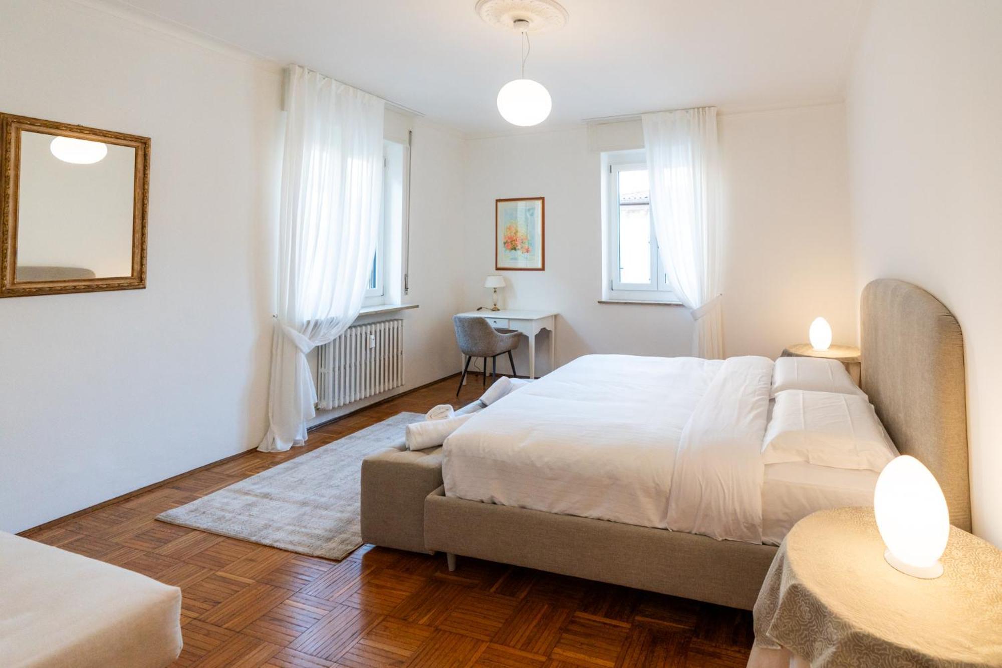 Domus Verona - Elegante Residenza Con Affaccio Su Porta Leoni Δωμάτιο φωτογραφία